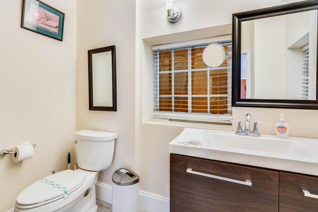 Stunning Atl 5Bdr Home Near Cdc Emory Sleeps 12 Атланта Екстер'єр фото