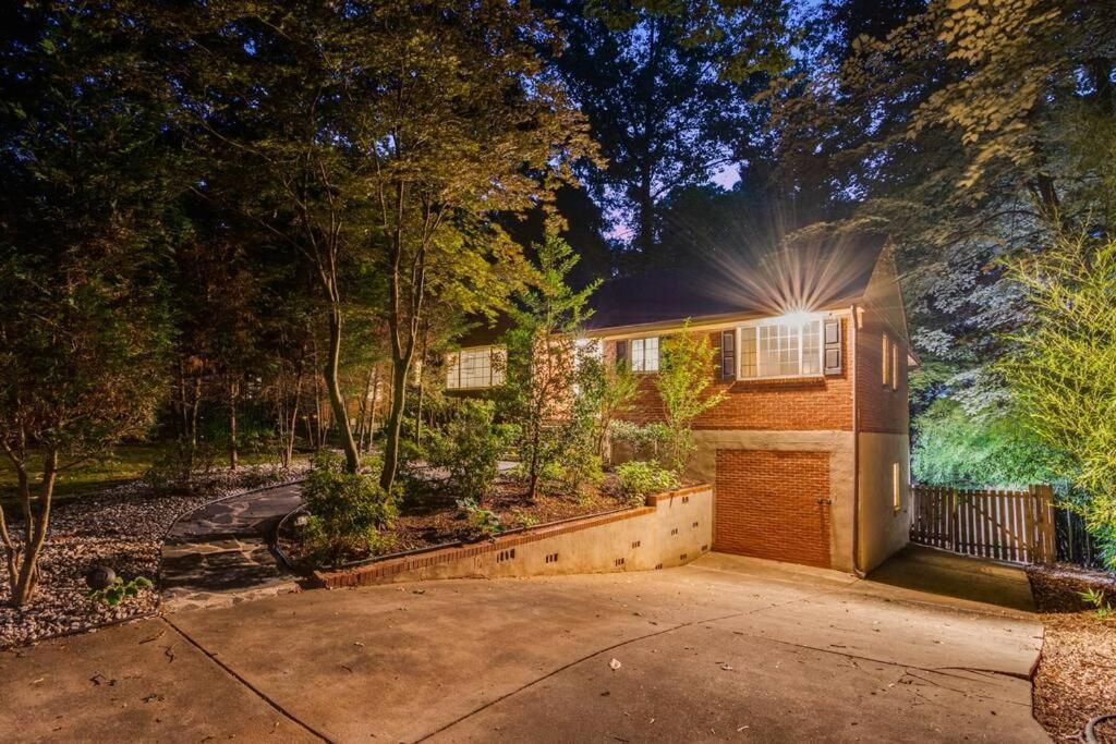 Stunning Atl 5Bdr Home Near Cdc Emory Sleeps 12 Атланта Екстер'єр фото